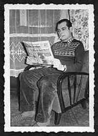 Mann liest die BILD-Zeitung 50er Jahre Mann liest die BILD-Zeitung 50er Jahre